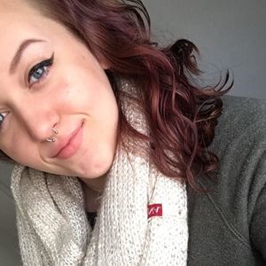 Meet your Posher, Dana